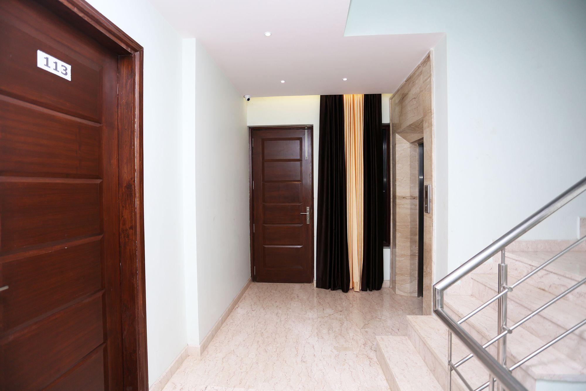 Oyo 9664 Sector 48 Hotel Gurgaon Ngoại thất bức ảnh